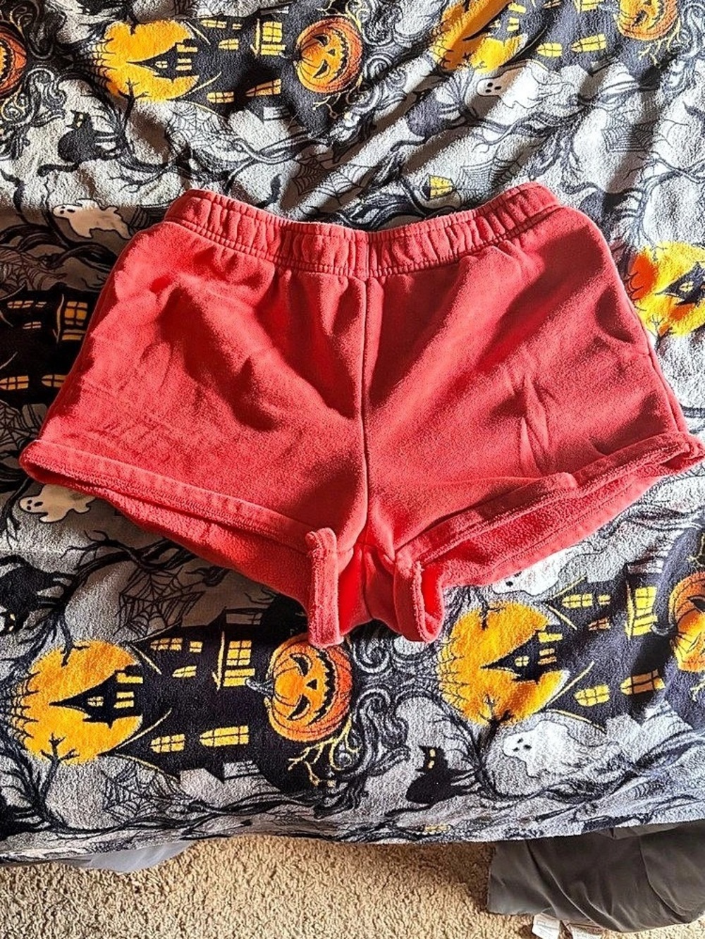 Reebok Athletic Shorts in Red Size Medium